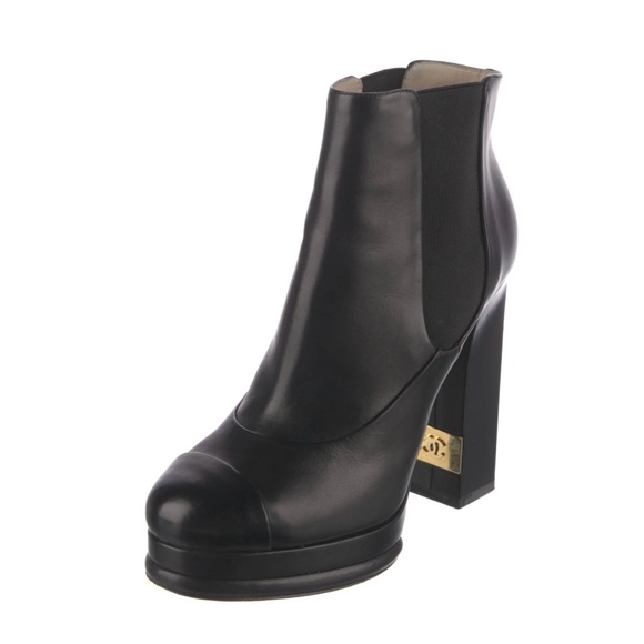 Elegant Black Chanel Ankle Boots - Picture 2 of 6